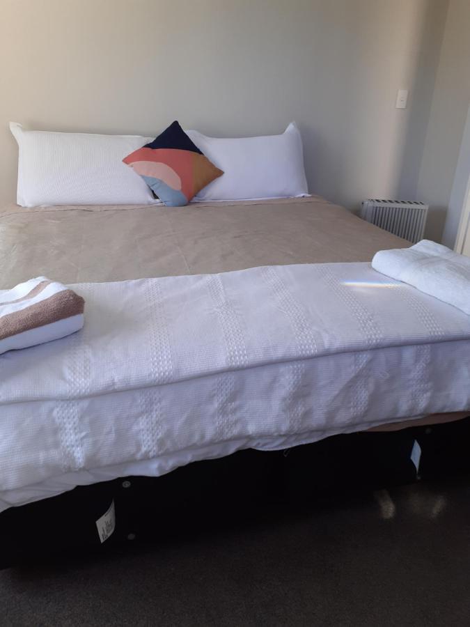Intrepid Bed & Breakfast Christchurch Ngoại thất bức ảnh